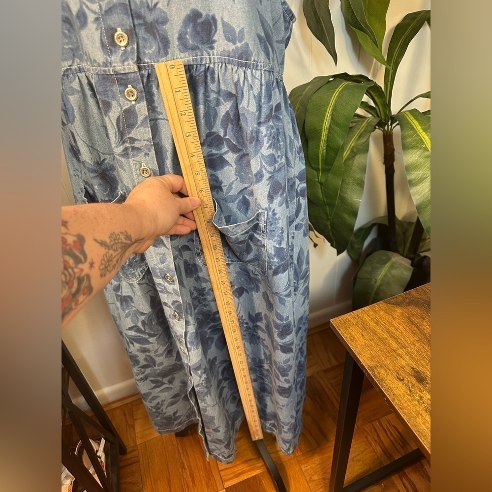 Capacity Women’s XL Denim Floral Dress - Picture 7 of 11